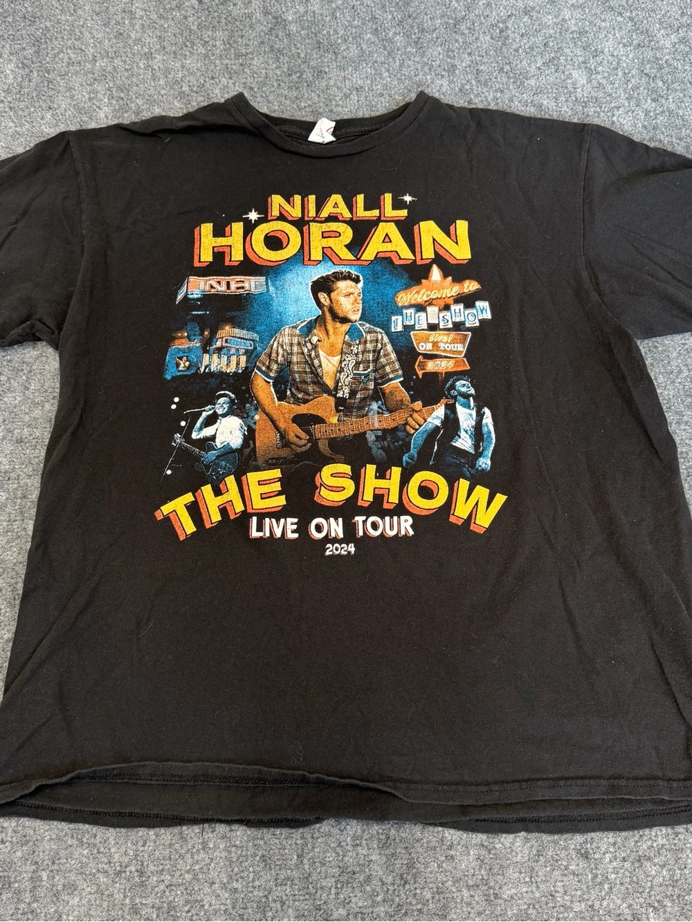 Delta Black Niall Horan "The Show" Live On Tour Graphic Tee